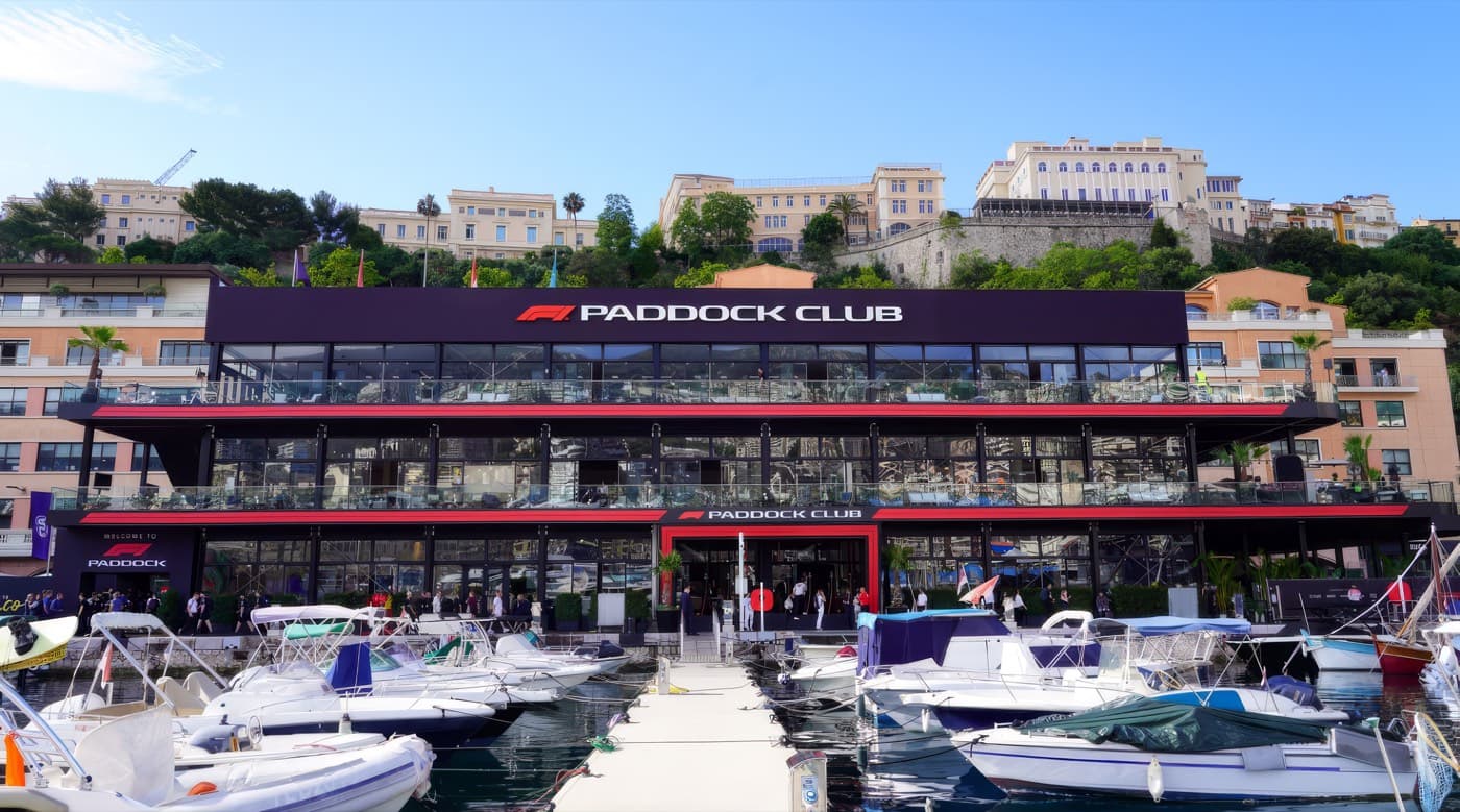 Paddock-Club-Eventhalle am Hafen von Monaco